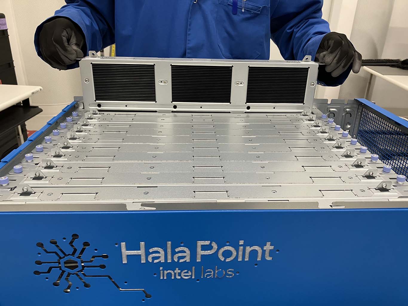 Intel anuncia el sistema neuromórfico Hala Point